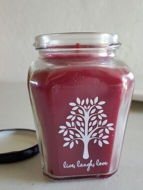 Baked Apple Pie candle jar, 7.5 oz New Approx burn time 48 hrs Celebrating Home
